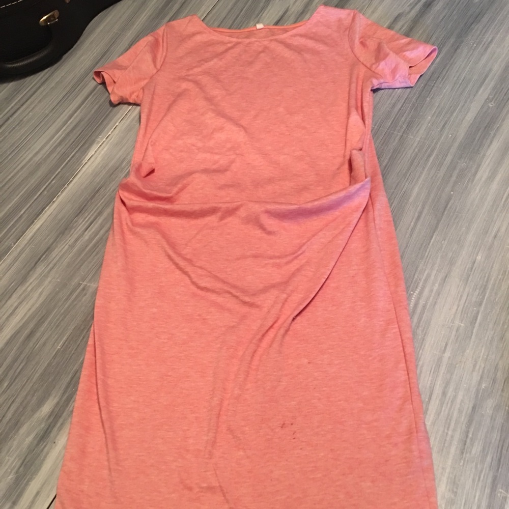Ruched pink blush maternity dress